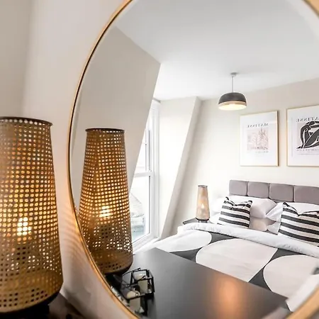 1-Bed Seaside Apartment With Parking Cromer Exterior photo