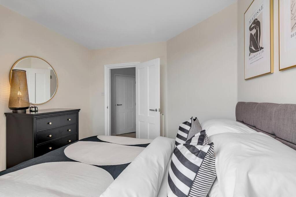 Apartment 1-bed Seaside With Parking *