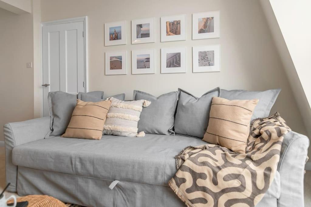 Apartment 1-bed Seaside With Parking